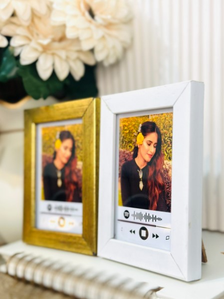 SPOTIFY POLAROID FRAME (CUSTOMIZABLE)